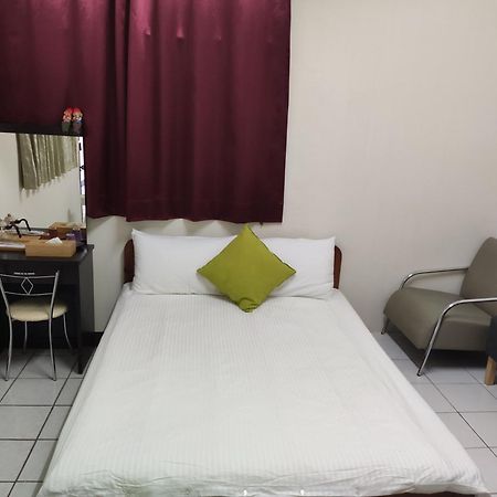Papa Bear's Guesthouse Taichung Chambre photo