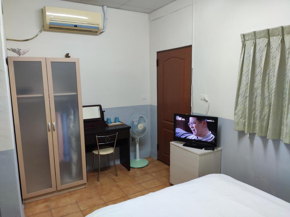 Papa Bear's Guesthouse Taichung Chambre photo