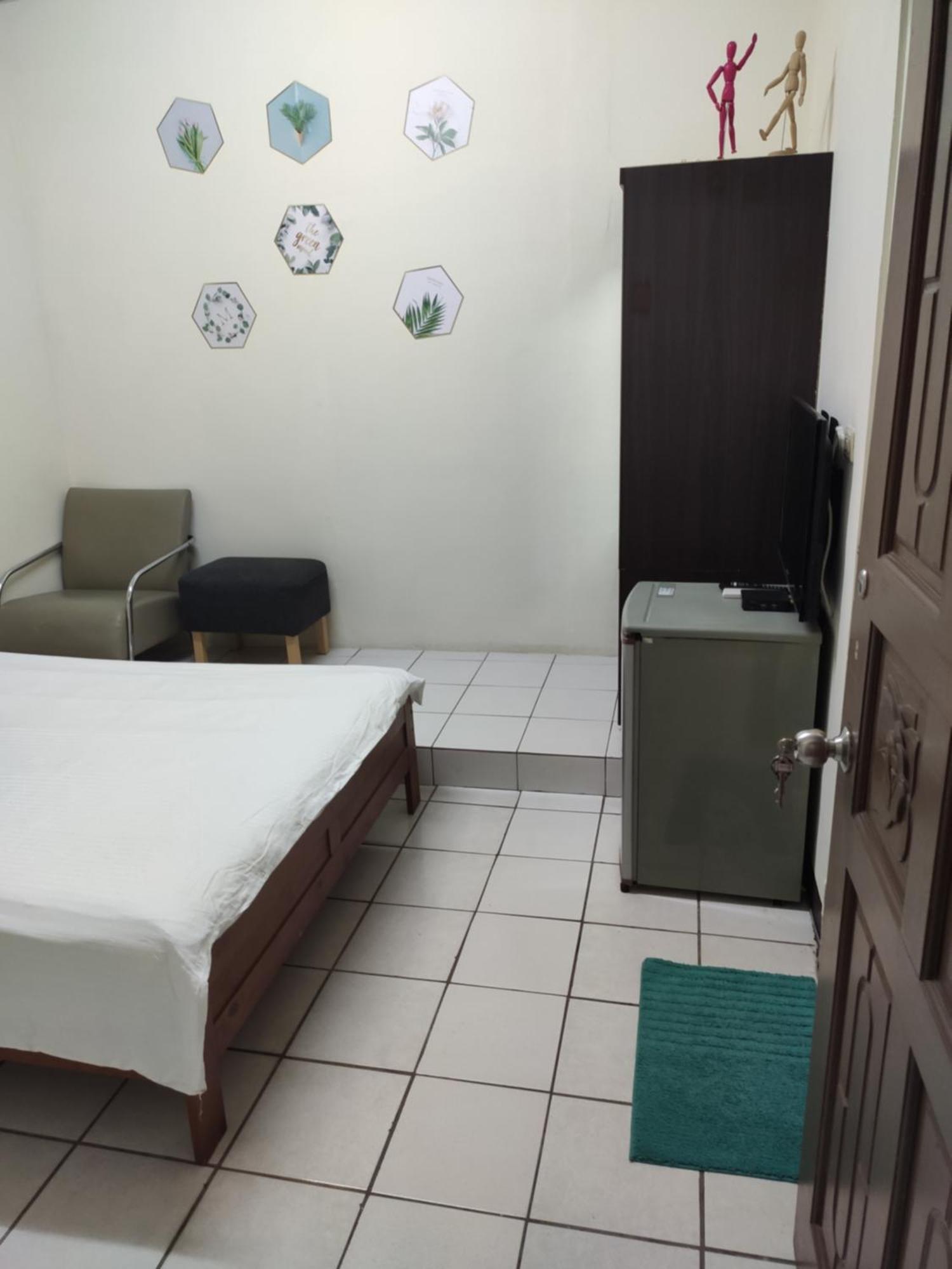Papa Bear's Guesthouse Taichung Chambre photo