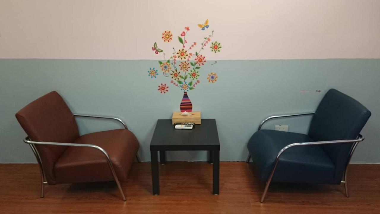 Papa Bear's Guesthouse Taichung Extérieur photo