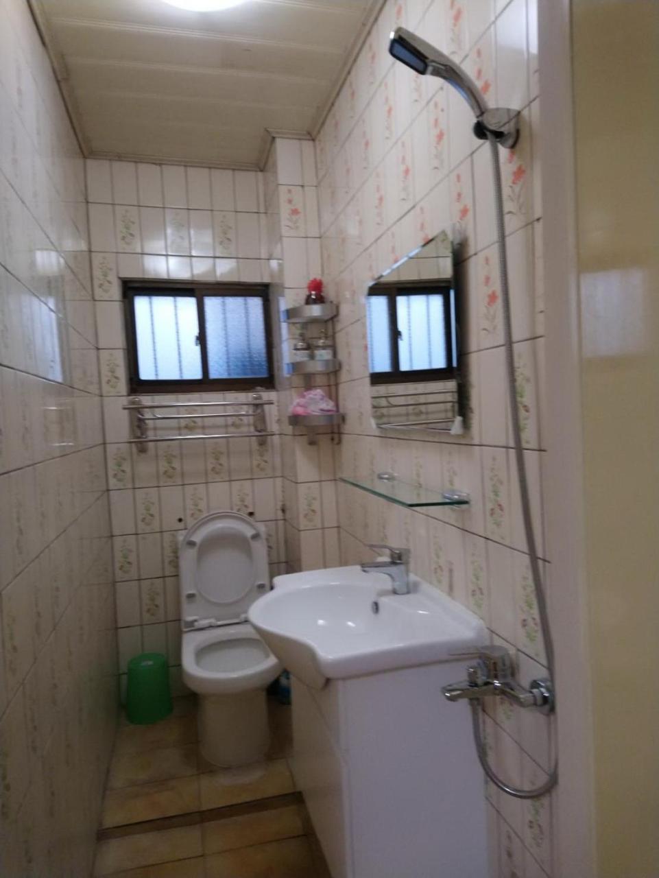 Papa Bear's Guesthouse Taichung Extérieur photo
