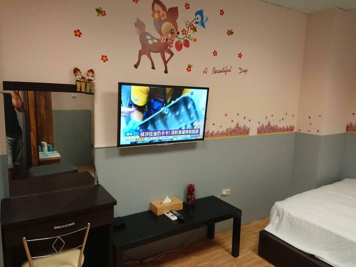 Papa Bear's Guesthouse Taichung Extérieur photo